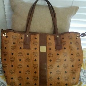 MCM bag w/pouchette